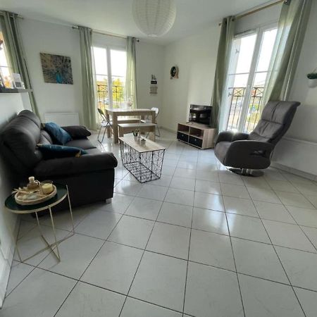 Charmant appartement duplex à 5min de Disney. Magny-le-Hongre Esterno foto
