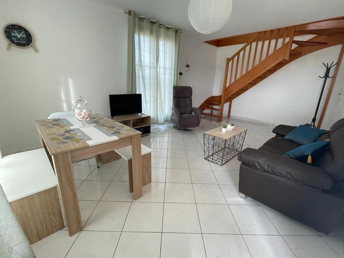 Charmant appartement duplex à 5min de Disney. Magny-le-Hongre Esterno foto
