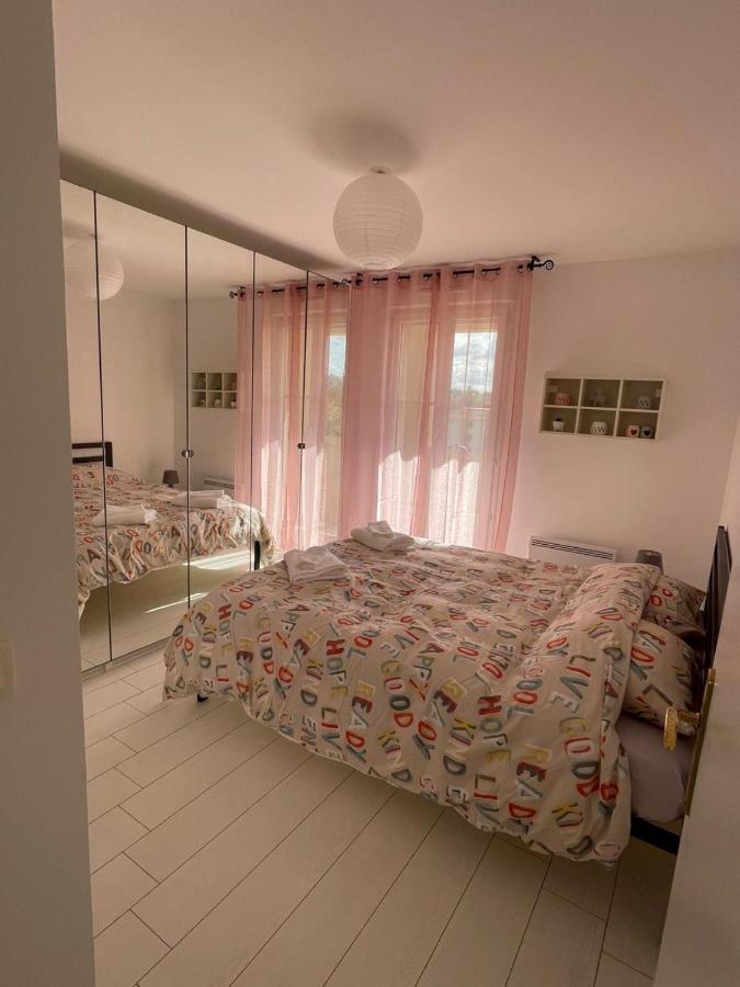 Charmant appartement duplex à 5min de Disney. Magny-le-Hongre Esterno foto